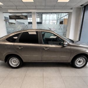 LADA Granta Лифтбэк 1